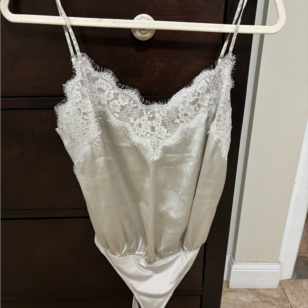 Abercrombie & Fitch Cream Lace Chemise